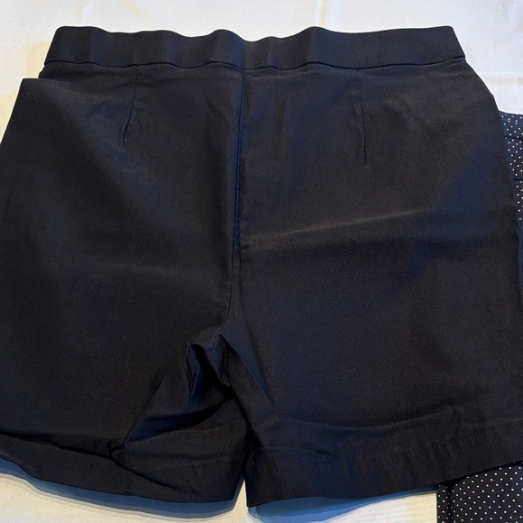 Black and Polka Dot Short Set of 2 - Picture 6 of 14
